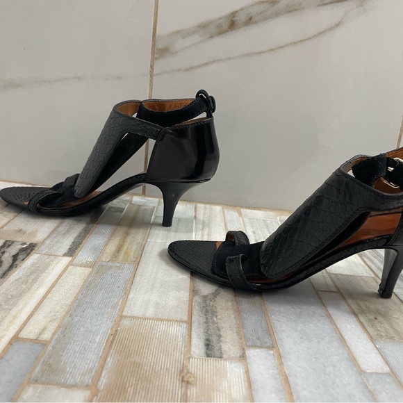 Givenchy Black Snake-Embossed Python Leather Ankle Strap Heels – EU 37 / US 7 - Picture 8 of 16